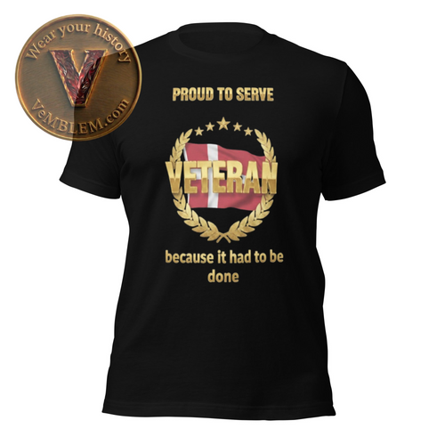 Badged - DK Veteran - Proud to serve - T-Shirt